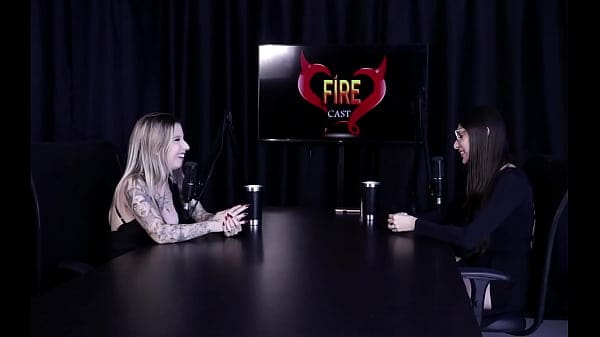 Ama a profissão de atendente, tinha contas secretas na pandemia, tem hábito de bater siririca antes de dormir e nunca teve problema com os clientes – Melina Khalifa (WATCH ON: SHEER/RED)