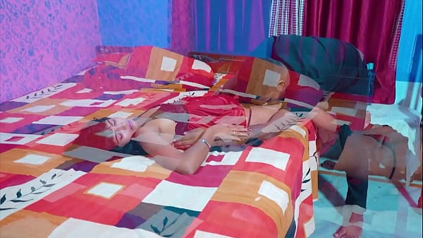 Desi Bhabhi hungry to suck young cock of his devar