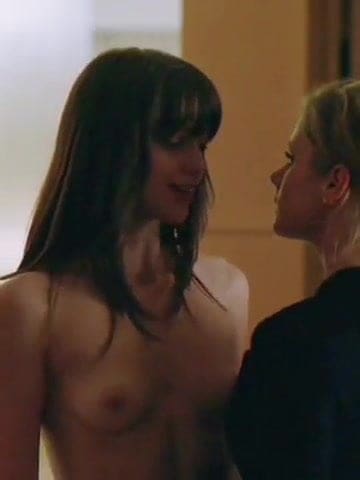 Melissa Benoist – She likes getting touched down there