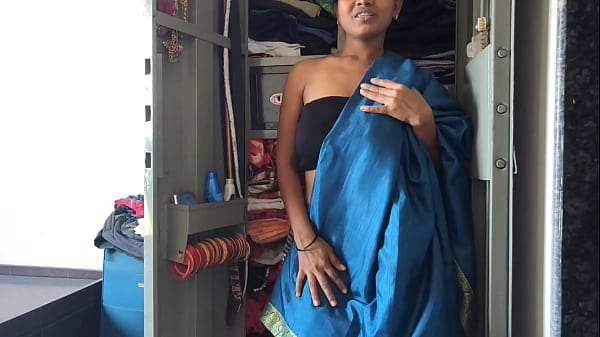 देसी मेड ने कपबोर्ड साफ करते समय अपने मालिक से चूत गई