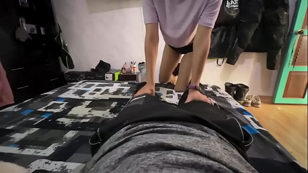 follada con mi hermanastra termina en sexo salvaje , casi nos pilan