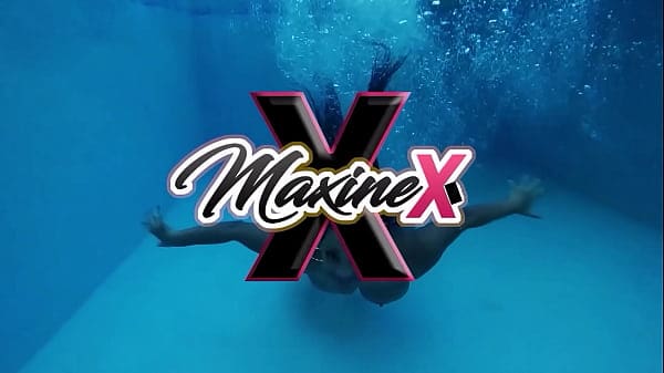 It’s The Sensual Maxine X & Vicky Vette Licking Each Other’s Clits!