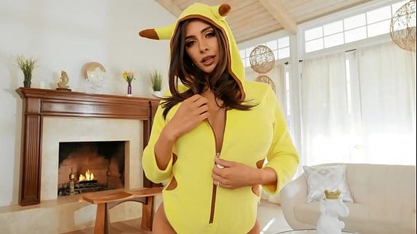 My Friend’s Cosplayer Wife Wants My Cock – MOFOS21