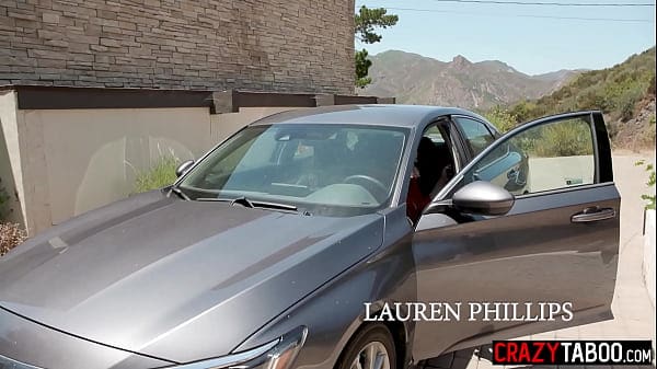 Hot big tits MILF stepmom Lauren Phillips perfect blowjob and hardcore sex