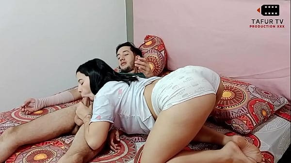 Para el dolor de cabeza que mejor que un rica follada con mi hijastra – HISTORIA COMPLETA