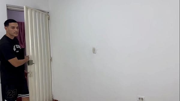 Mi hermanastra me atrapa oliendo su panty y todo se sale de control- SEXO DURO Y RAPIDO-PORNO EN ESPANOL