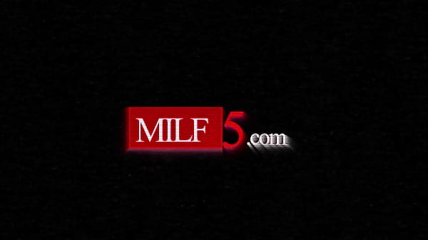 She Cums So Hard You’d Think She’s Faking (But That Grip Doesn’t Lie!) | MILF5